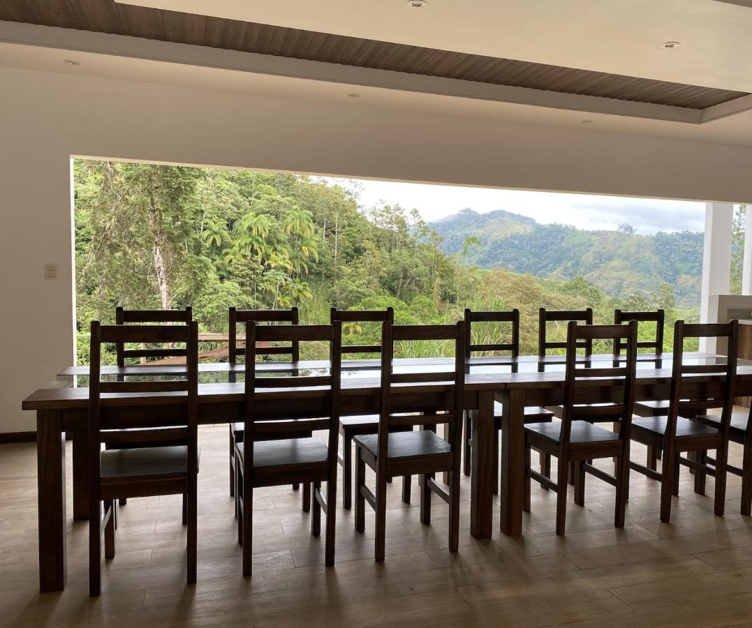 Arte De Plumas Birding Lodge 카르타고 외부 사진