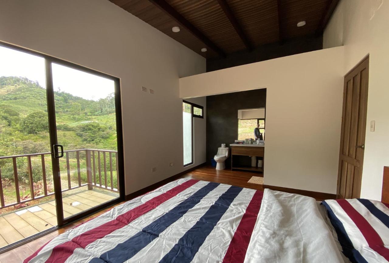 Arte De Plumas Birding Lodge 카르타고 외부 사진