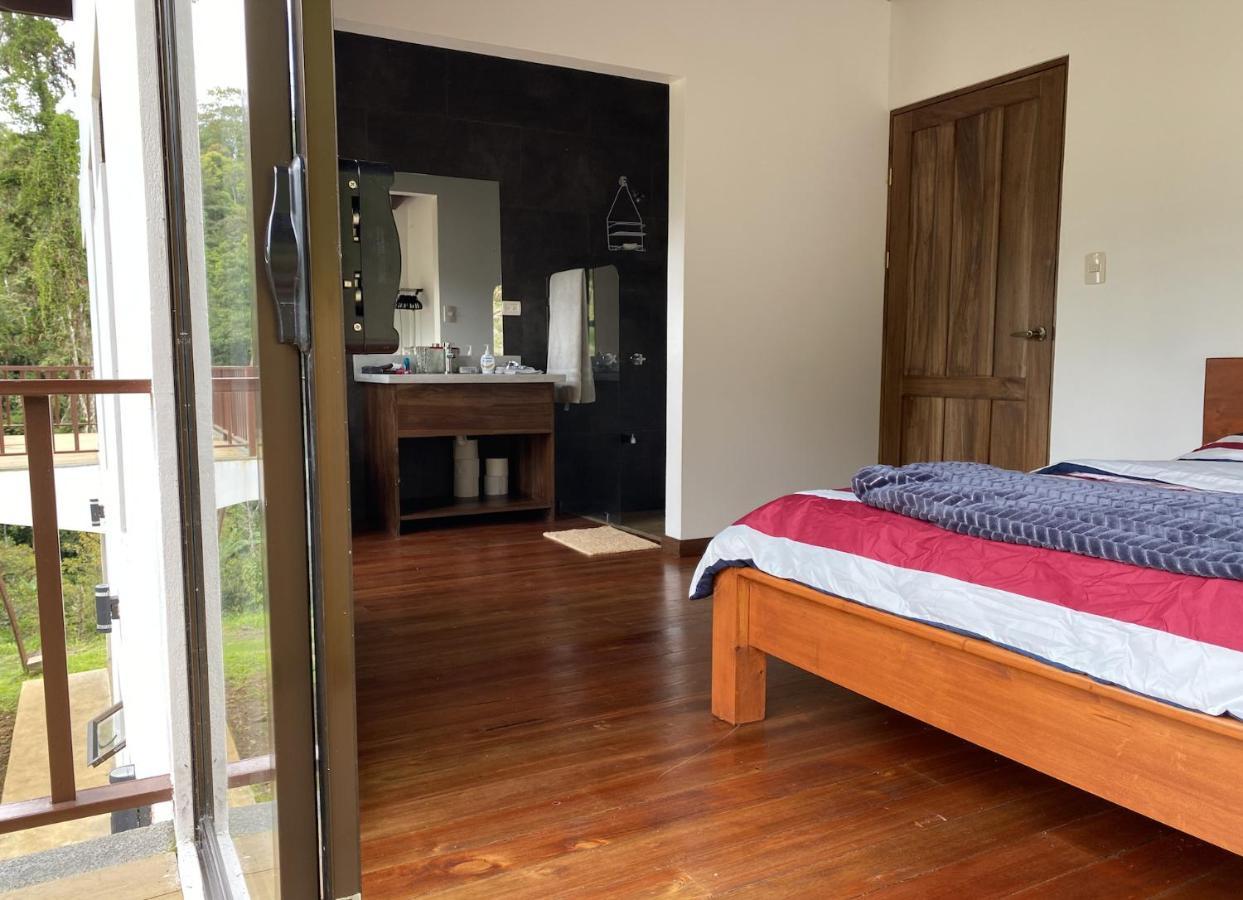 Arte De Plumas Birding Lodge 카르타고 외부 사진
